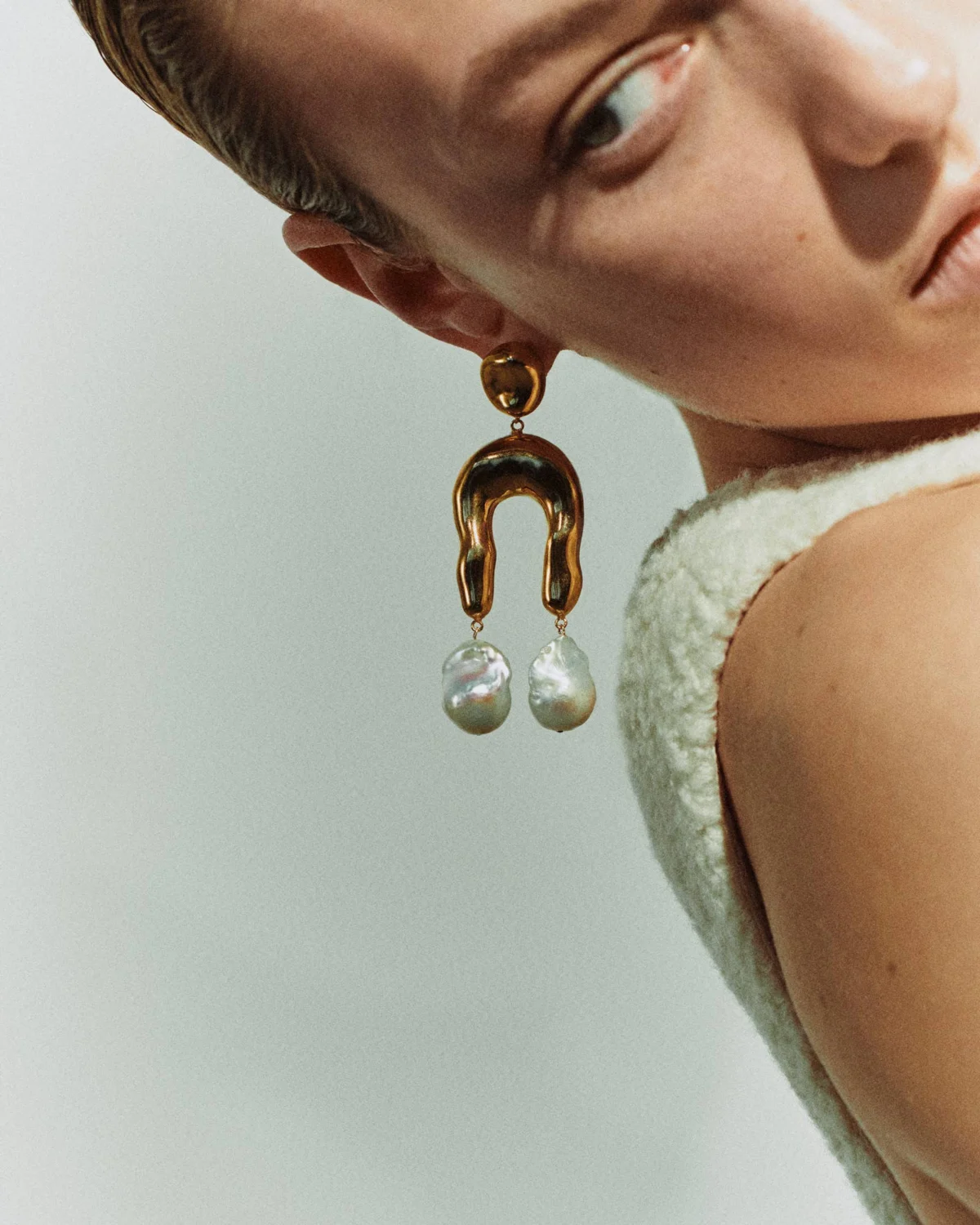 Inside the Modern Jewelry Brand: AGMES Is Seeking a Marketing and Social Media Coordinator in New York City