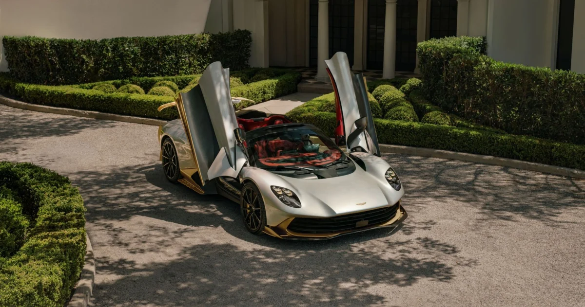 Unveiling the Aston Martin Valhalla Spider: Open-Top Drama Meets Hybrid Hypercar Engineering